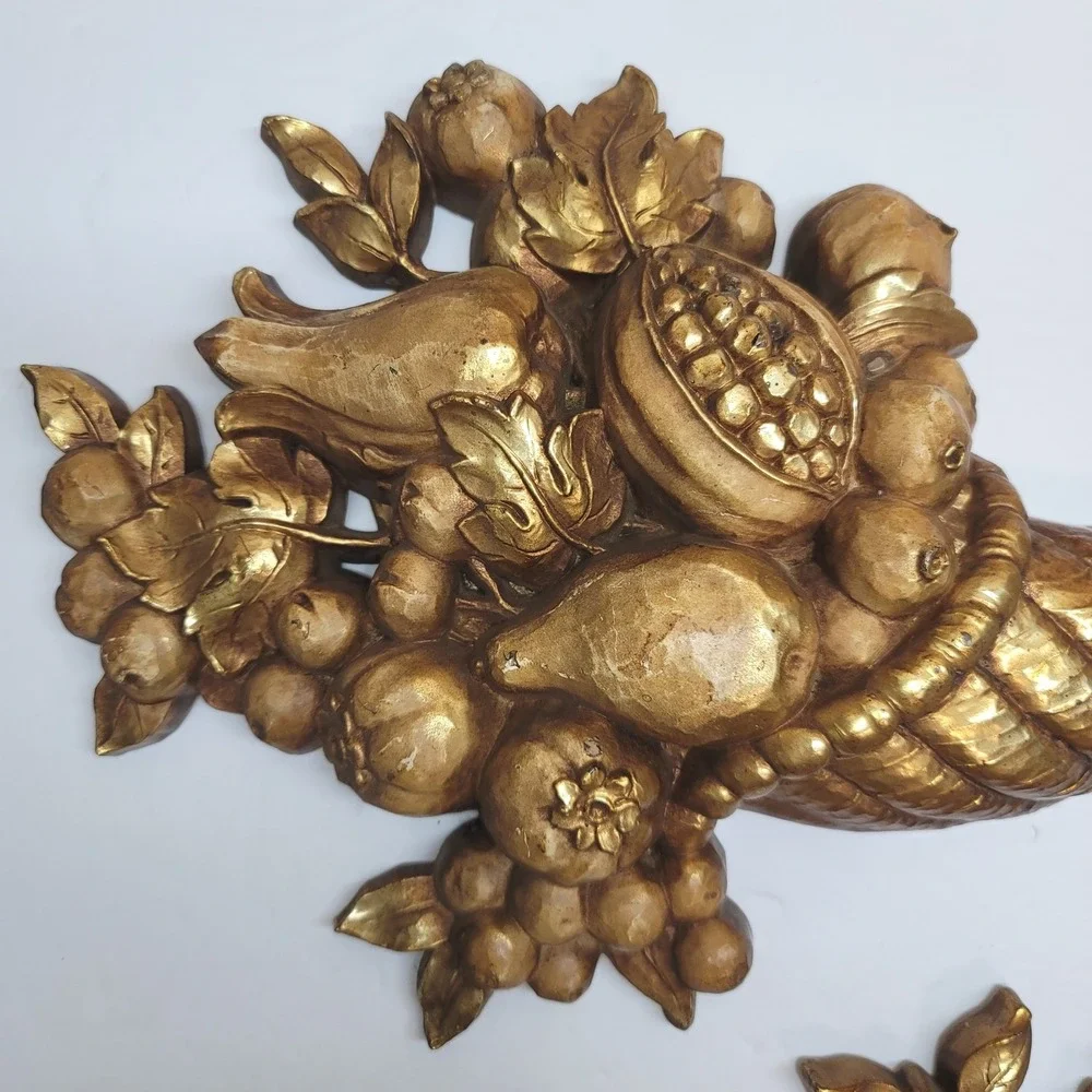 Vintage 1965 Syroco Gold Cornucopia Wall Plaques Fruit Floral Pair 5370 USA